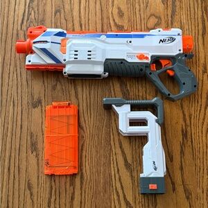 Nerf Elite Blaster in White and Orange
